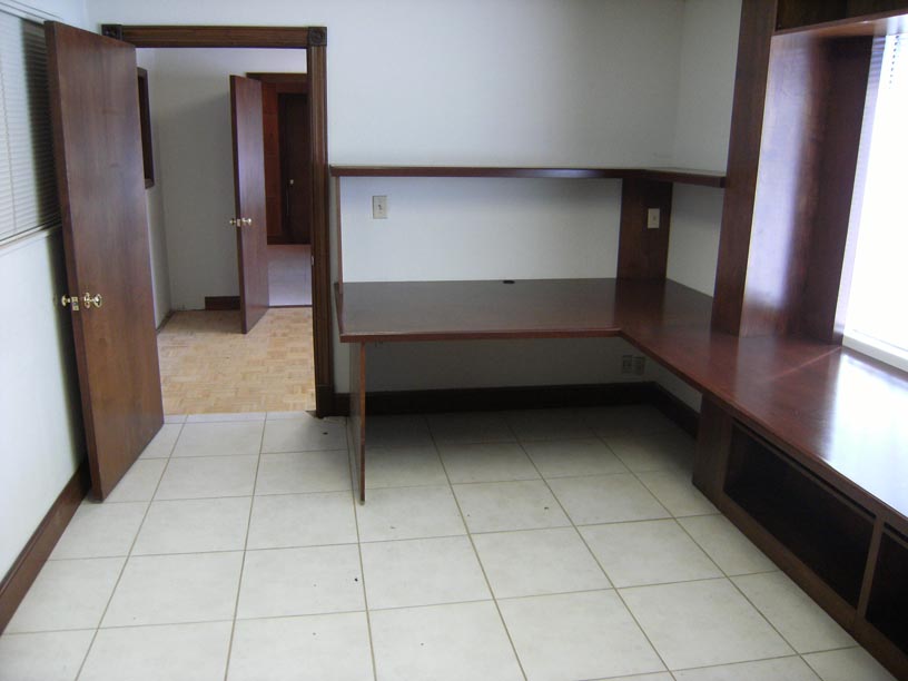 4018 square feet of Warehouse with OFFICE space for LEASE in Boca Raton